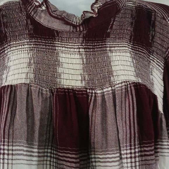 Lane Bryant maroon and white long bell sleeve top blouse Sz 14  EUC - Picture 4 of 8
